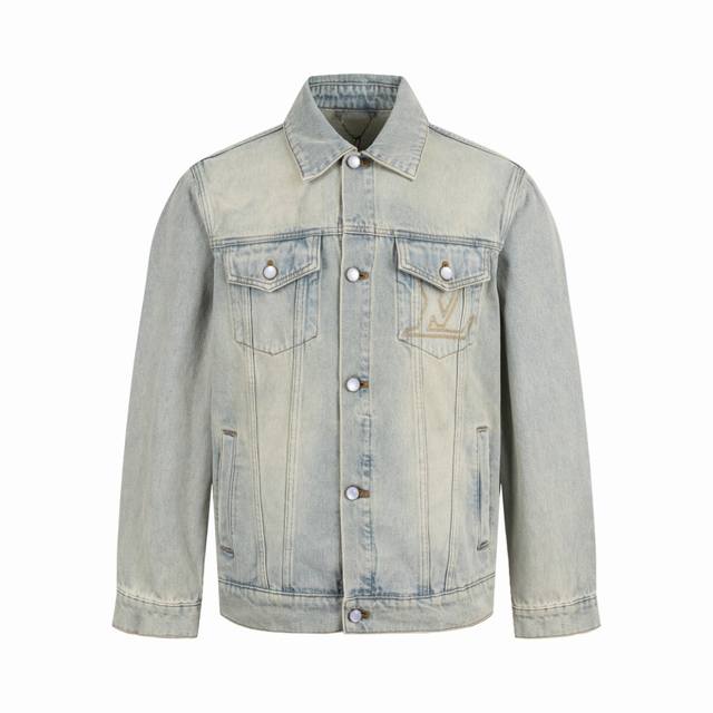 Top-tier version with white background, easily compared to other products on th