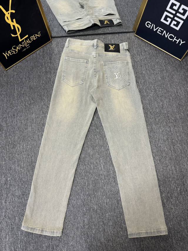 Oc-693 Louis Vuitton LV Washed Premium Blue Gradient Monogram Logo Jeans Made wi