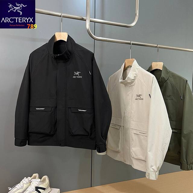 New Arcteryx Men's Stand Collar Jacket! Classic and stylish, suitable for both