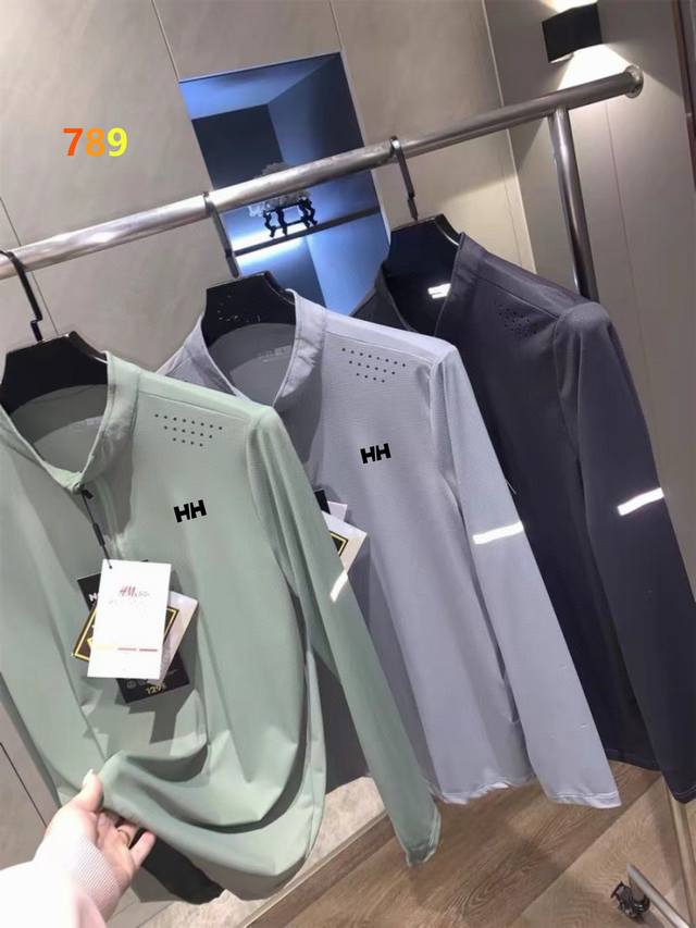 Helly Hansen Men's European and American Style Patchwork Raglan Half-Zip Long-Sl