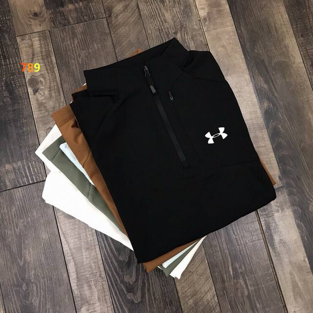 Under Armour Couple's Sweatshirt with Versatile Fleece Lining and Stand Collar