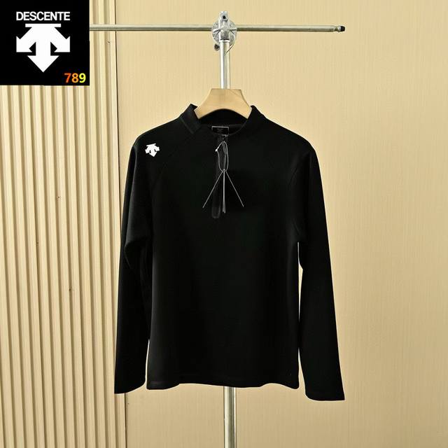 Descente Training Men's Long-Sleeve Knit Sweater for Spring, a classic half-zip