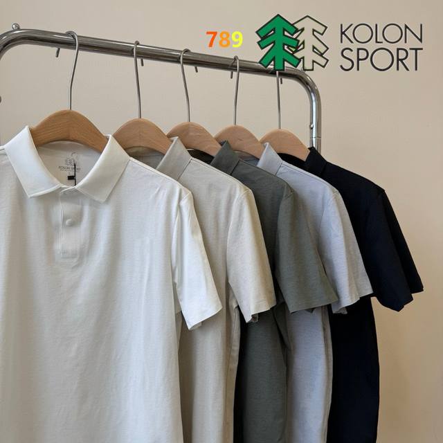 Kolon | Short-sleeved Polo Shirt Effortlessly stylish polo shirt for a youthful
