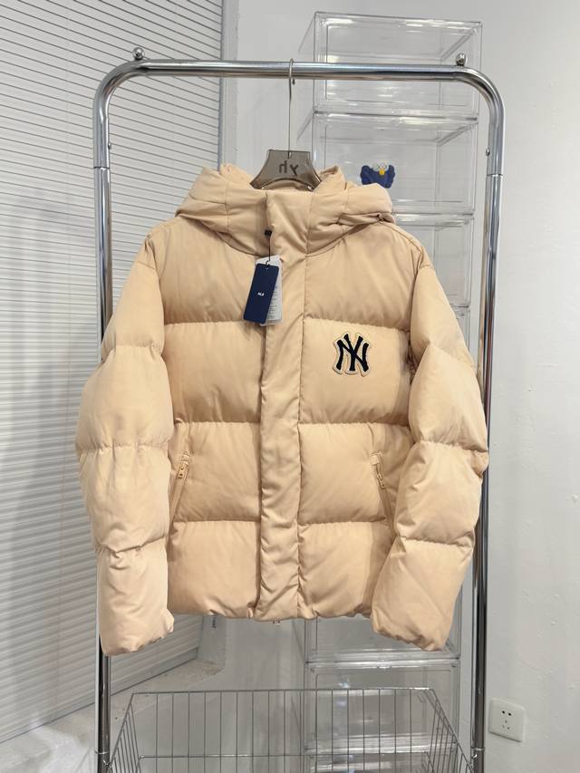 Real Shot Hot Selling Item Mlb New Style Down Jacket with Back Towel Embroidery