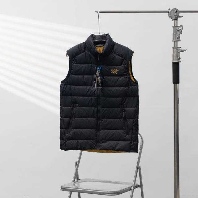 Factory direct supply Arc'teryx | Down vest with stand-up collar and ribbed des