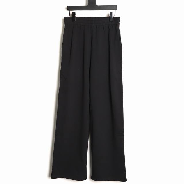 Balenciaga 25Fw Label Webbing Trousers ( ) This style features 500g dense terry