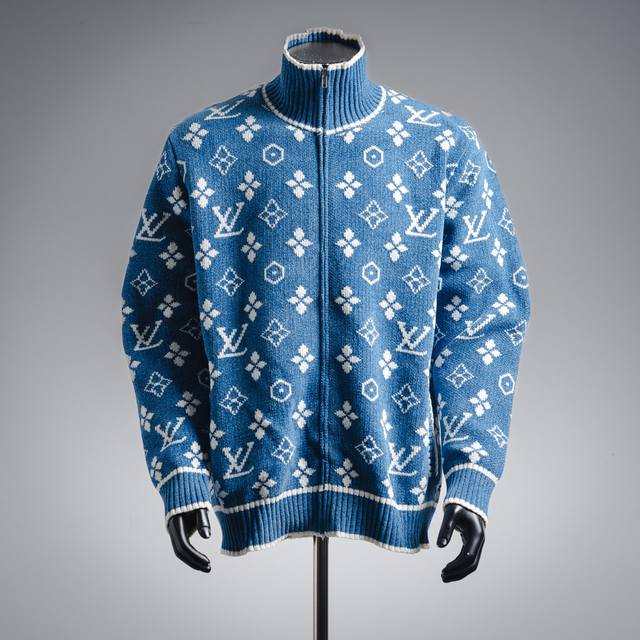 Louis Vuitton LV 25Ss All-over jacquard logo zip-up cardigan sweater. High-quali