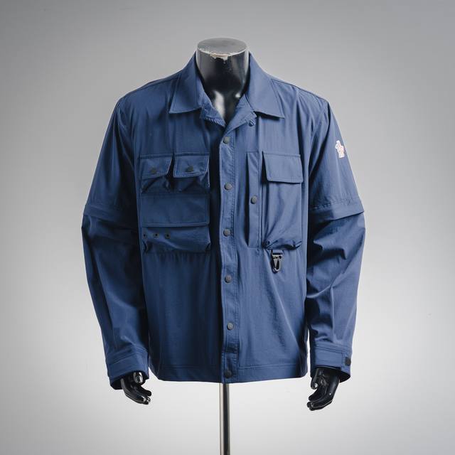 Two-in-one Moncler Grenoble Detachable Multifunctional Outdoor Jacket. Develope