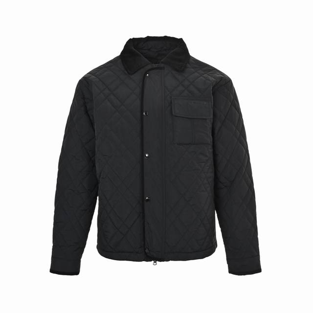 Burberry Quilted Cotton Jacket with Chest Pocket. Casual and warm, stylish and v