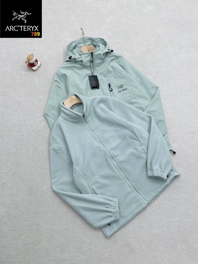 Highly recommended by the shop owner: Arc'teryx Men's Autumn/Winter Outdoor 3-i