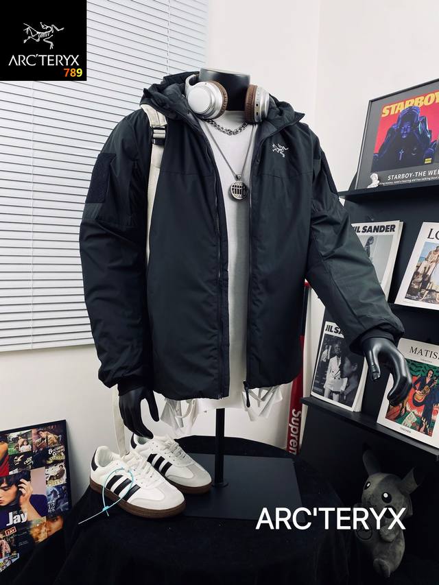 Arc'teryx Winter Outdoor Down Jacket, Unisex, . A must-have for winter! Highly