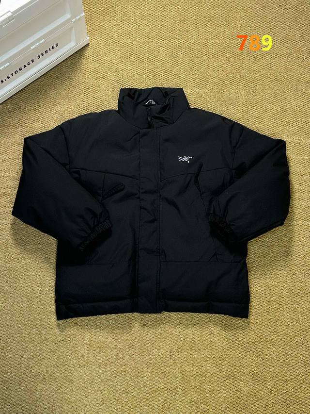 Arc'Teryx Winter New Outdoor Warm Windproof Cotton Jacket. Designed specifically