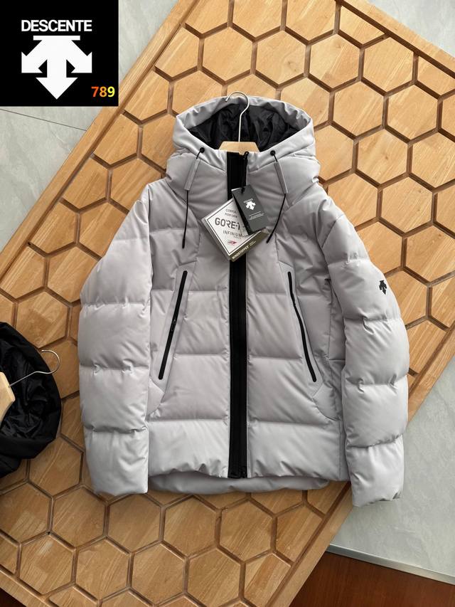 Privately Sold Descenteblanc Allterrain Series Mountaineer Loose Fit Mizusawa U