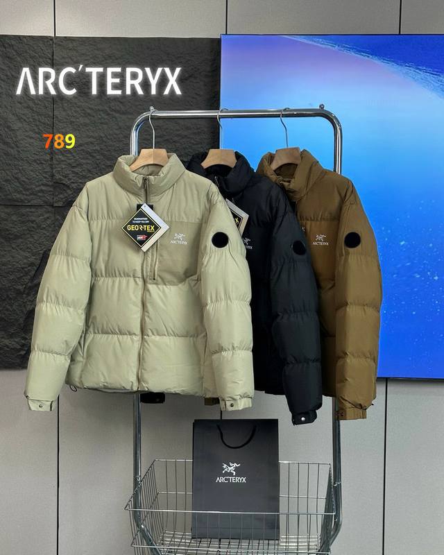Arc'Teryx Outdoor Winter Casual Stand-up Collar Fleece-lined Cotton Jacket. A ra