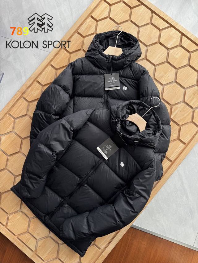 Kolon Outdoor Casual Down Jacket! Made with 100% 90% white duck down, featuring