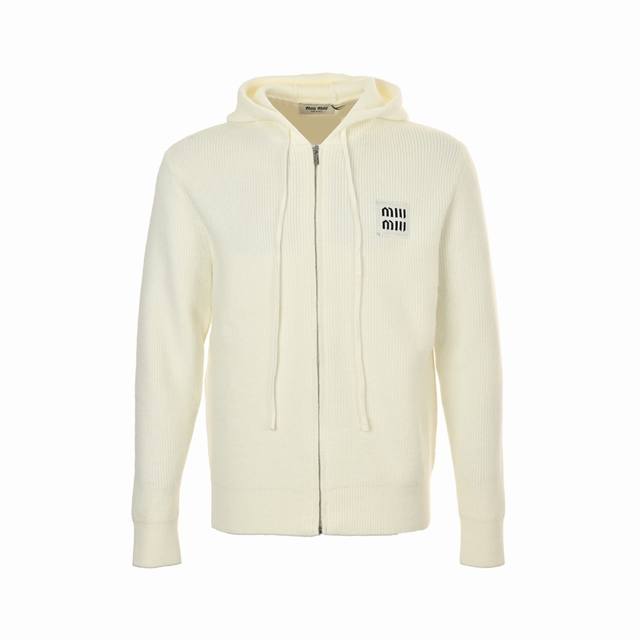 Miu Miu 24Fw Embroidered Logo Applique Zipper Sweater Cardigan. A casual design,