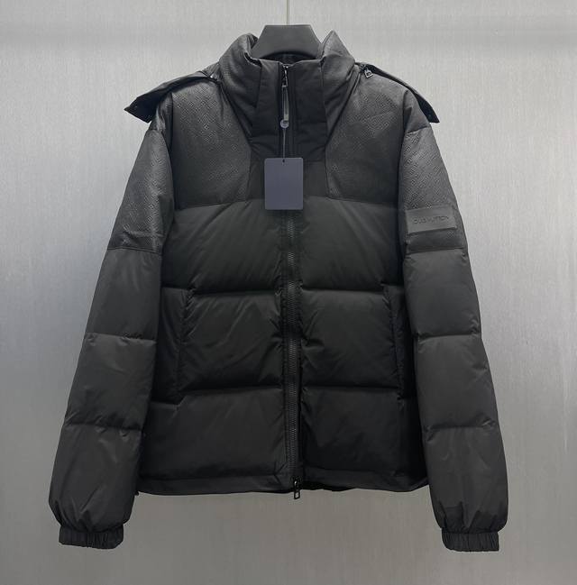 Lu Shoulder-Positioned Patterned Waist-Tucked Down Jacket Size: S-XL This down j