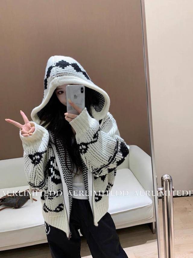 Off-white upper body photo Open Yy Korean niche crochet color blocking deer ros