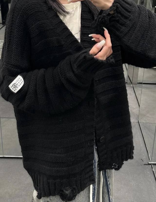 Black Top Image Mm6 Margiela 25Ss New Digital Sleeve Label Distressed Knit Card