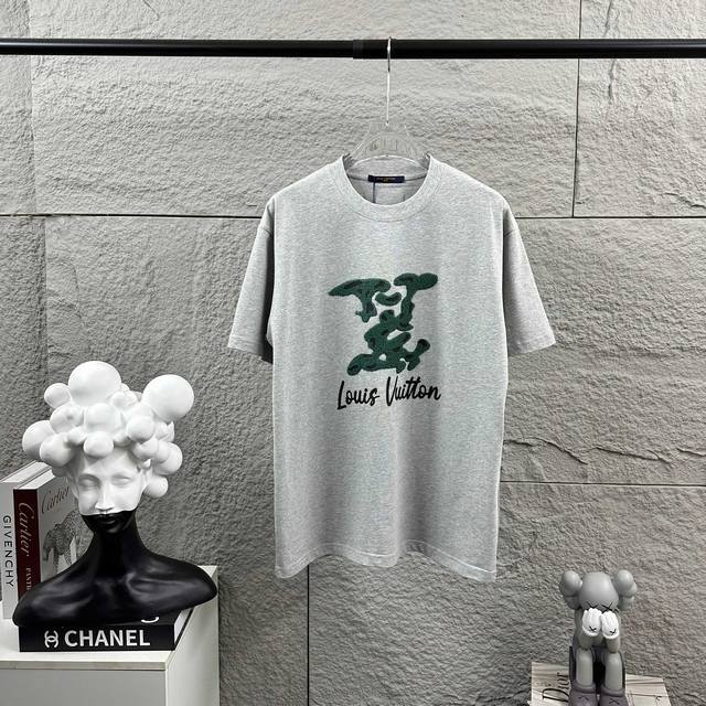 LV Louis*2025 Spring/Summer New Classic Large V Letter 3D Applique Embroidery +