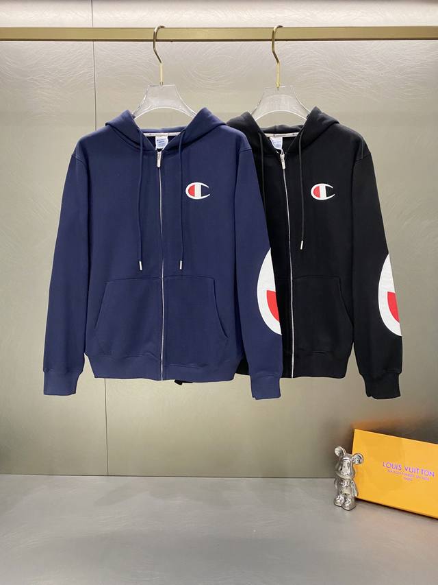 Champion Hooded Zip-Up Sweatshirt with Embroidered Back Logo Made of 480g High-W