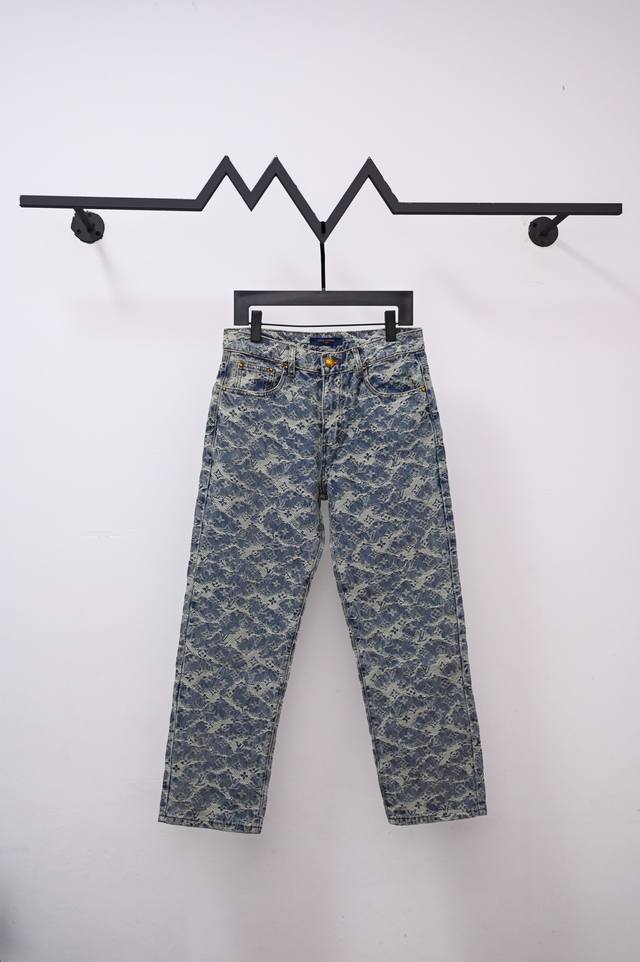 Style No.: M2151 Louis Vuitton Ss26 Foggy Monogram Jacquard Trucker Jeans. Top-