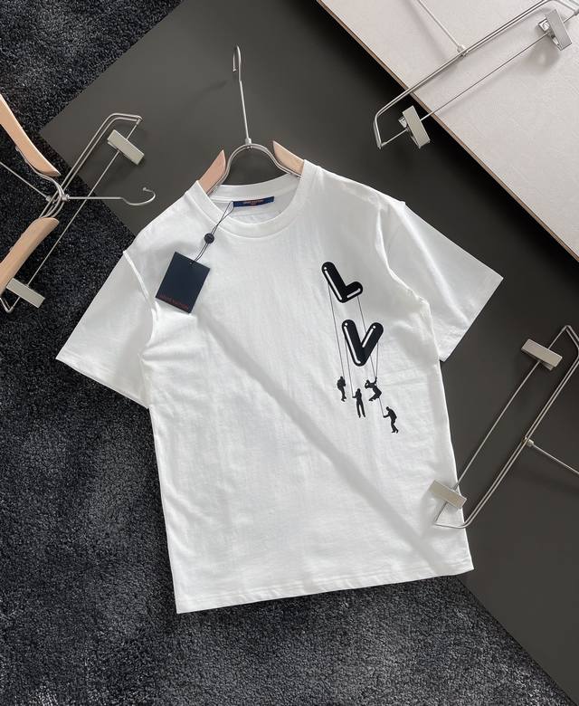Louis Vuitton Lv 2025 latest short-sleeved T-shirt, an absolute top-tier bestsel