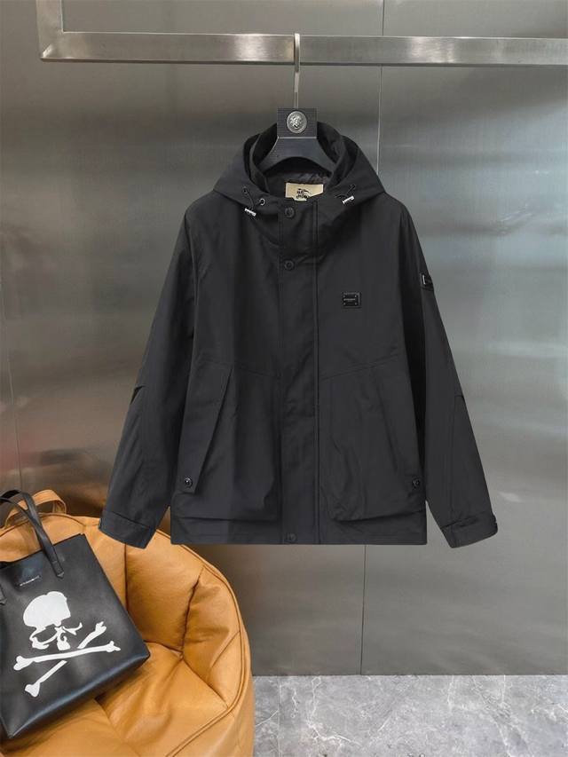 Same style as Burberry official website, complete with all three tags, early re