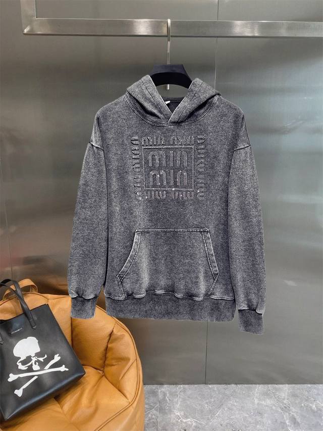 MiuMiu 2025Ss Autumn/Winter New Long-Sleeved Hooded Sweatshirt, High-End Version