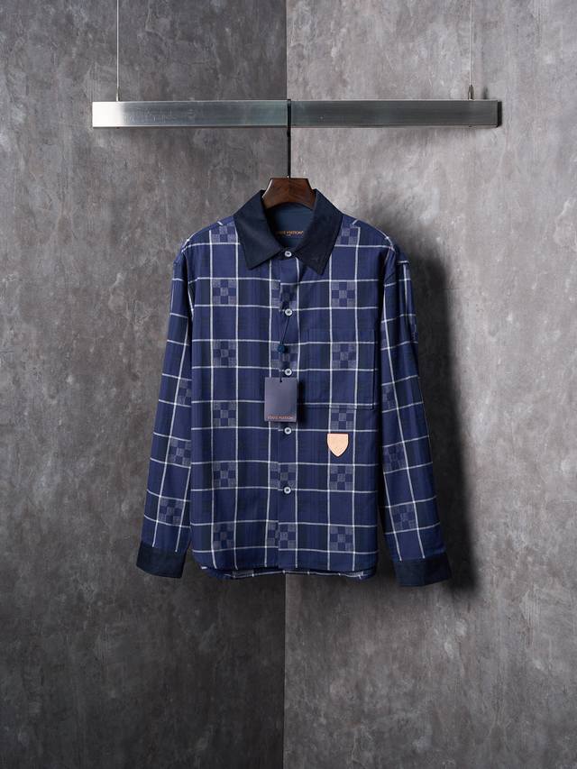Actual product hanging photo LV Louis Vuitton Flannel Collar Embroidered Logo B