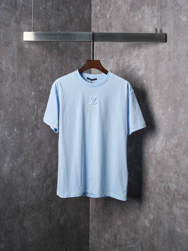 Real item hanging photo Louis Vuitton Blue Cotton Embossed Short-Sleeve T-Shirt