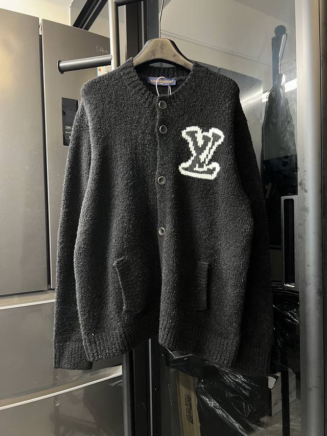 Next Day Louisvuitton 25Fw Intarsia Logo Knit Wool Cardigan, Black This modern c