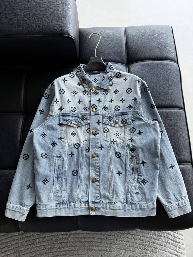 Clothing, LV new 3D embroidered all-over logo jacket. The entire garment is mad