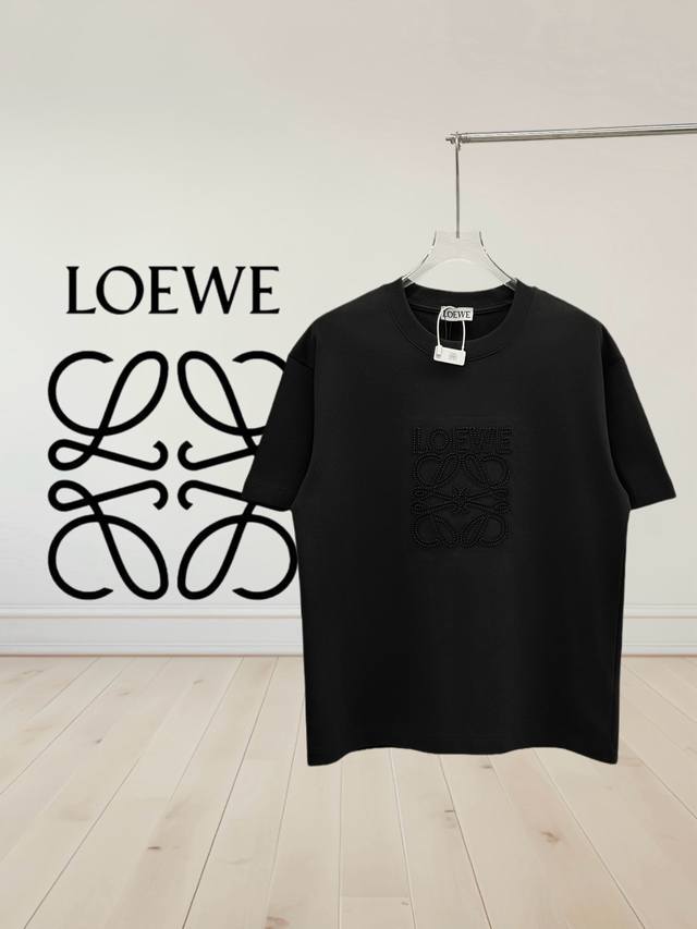 High-quality Loewe embroidered logo with openwork design on the chest, round nec