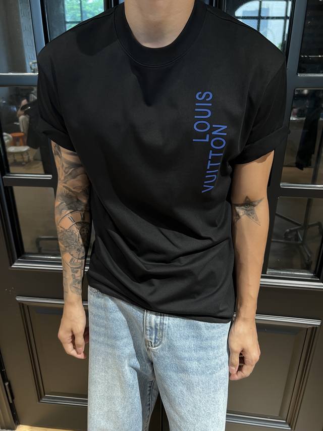 LV Summer New Letter Print Crew Neck Short Sleeve T-Shirt, Absolutely Stunning!