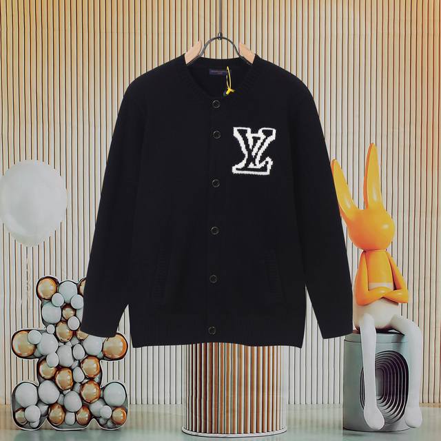 New Louis Vuitton wool knit cardigan, original design, authentic large buttons,