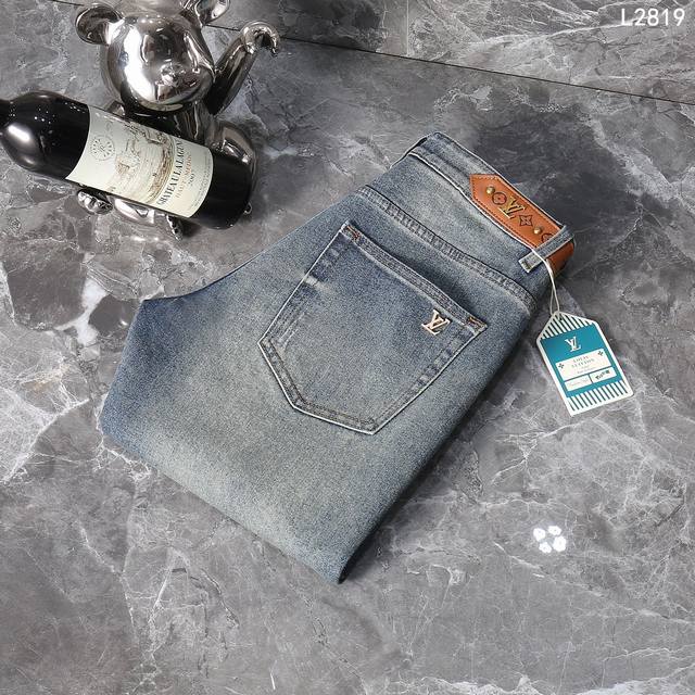 Lv 2025 Autumn/Winter European Department Store New Arrival, Super A Grade Overs