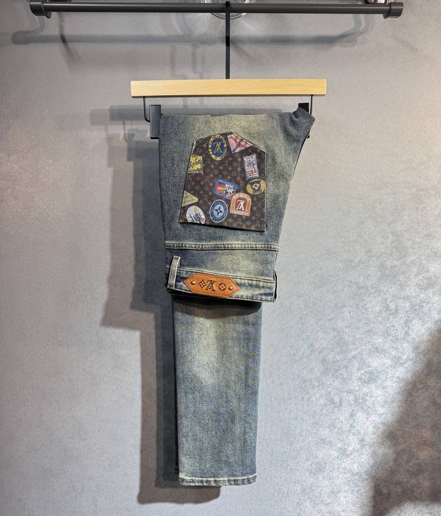 Lv Louis Vuitton Autumn New Arrival Jeans, a best-selling style in boutiques. Ta