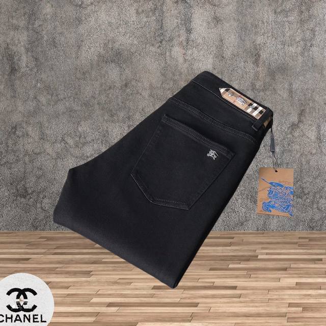 Burberry Fall/Winter New Arrival Jeans - A best-selling item in boutiques. A ble