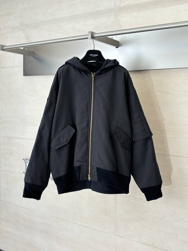 Balenciag* Paris Blcg 25Fw Heavy-duty cotton jacket with front and back panels.