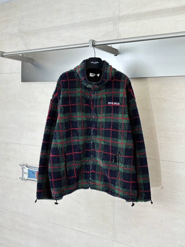 Miumiu* Miu Miu 25Fw New Zippered Embroidered Plaid Fleece Jacket The red and gr