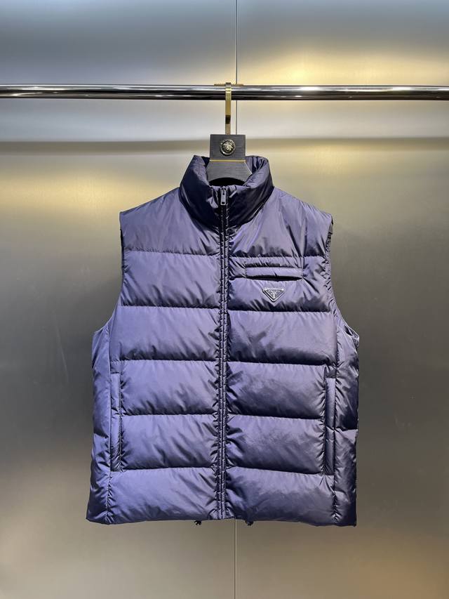 Prada 2025 Official Website Style Men's Casual Minimalist Triangle Logo Down Ve