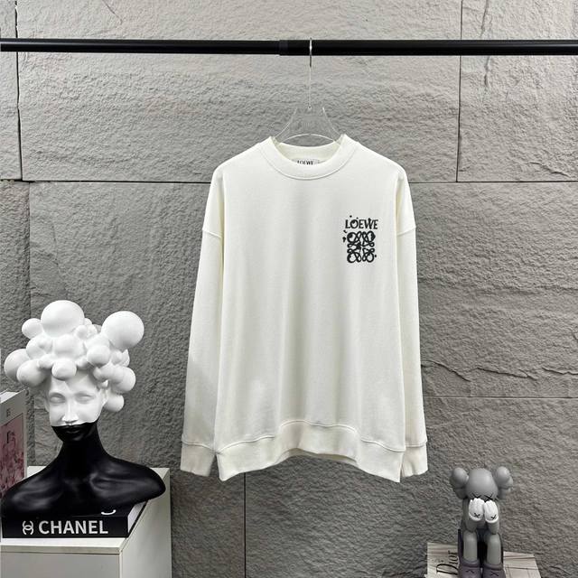 Loew* 2025 Early Autumn/Winter Classic Simple Personalized Letter Totem Foamed L