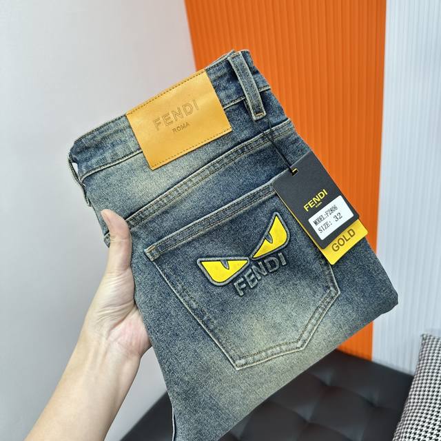 Fendi high-end custom-made jeans, 2025 Fall/Winter collection, available in stor