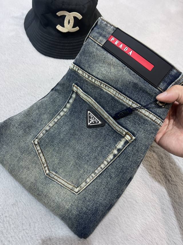 Pujia Spring/Summer Men's Casual Jeans....... Made with custom-supplied denim f