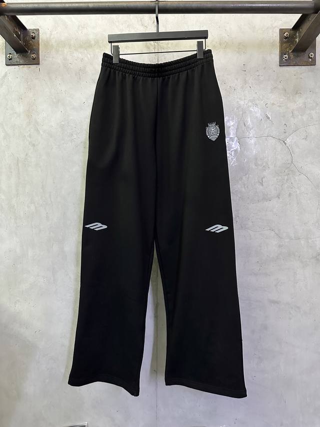 Balenciaga 25Ss Football Series 3M Embroidered Casual Pants . Embroidery is don