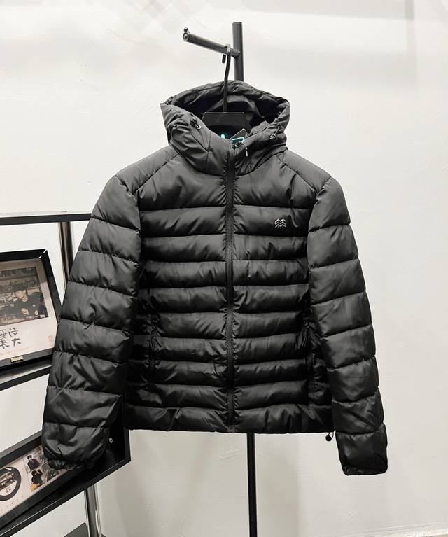 Style No.: Q85 Kolon Sport Outdoor Windproof Waterproof Thickened Warm Zipper H