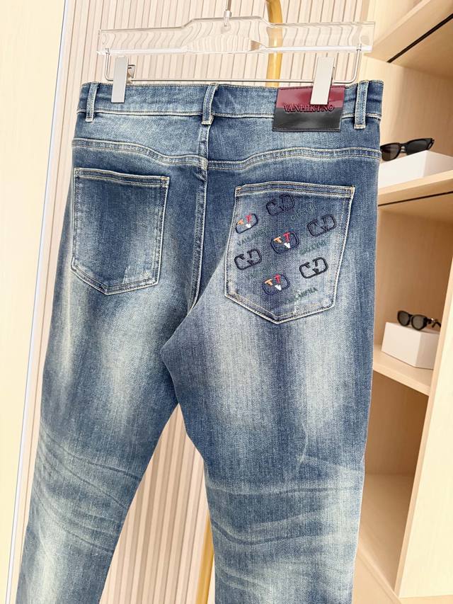 Valentino - 2025 New Arrival Jeans! Made from select high-quality denim fabric,