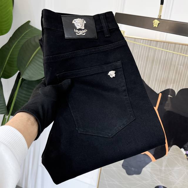 Versace 40Ss Spring/Summer Jeans. 1:1 replica of the original, a perfect everyd