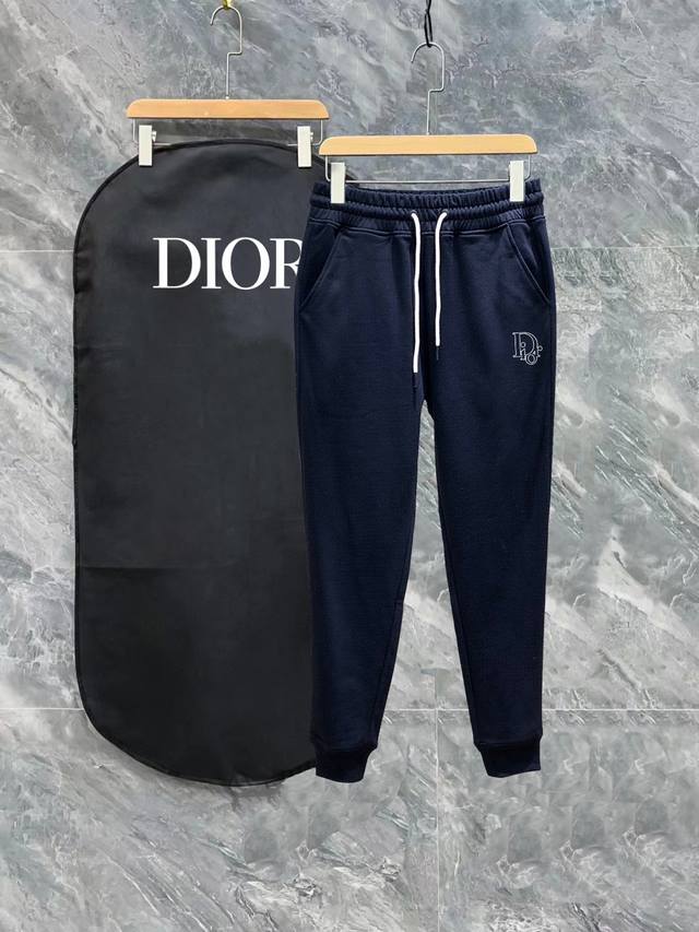 Dior Fall/Winter Runway Slim Fit, Exquisite Print, Simple Logo Sweatpants. Made
